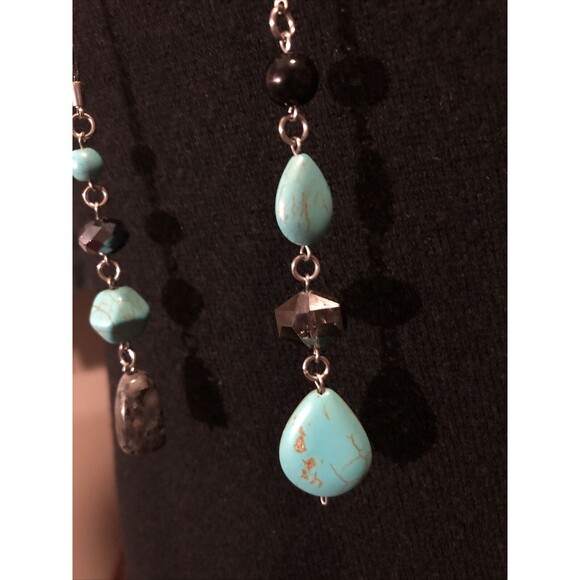 Teardrop Turquoise Lariat necklace with glass and stone beads Silk & Silver Tone - Picture 6 of 12
